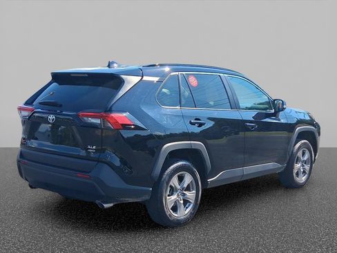 Used 2025 Toyota RAV4 XLE AWD/4WD image 6