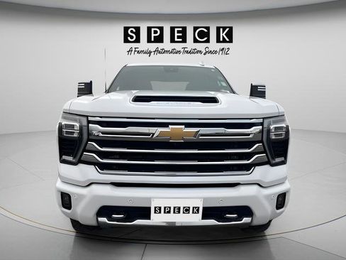 Used 2024 Chevrolet Silverado 3500 High Country w/ High Country Premium Package AWD/4WD image 8