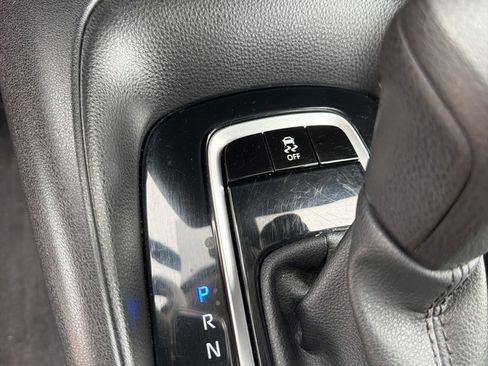 Used 2021 Toyota Corolla LE image 20