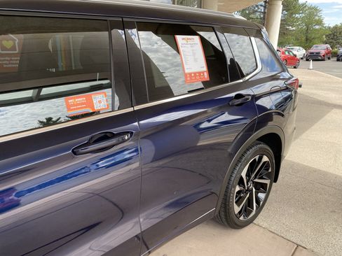 Used 2024 Mitsubishi Outlander SEL AWD/4WD image 64