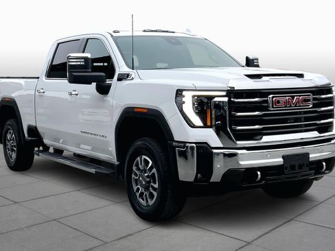 Used 2025 GMC Sierra 2500 SLT w/ SLT Premium Package image 3