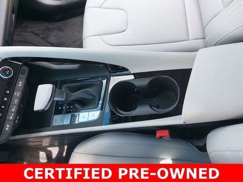 Used 2025 Hyundai Elantra Limited FWD image 25