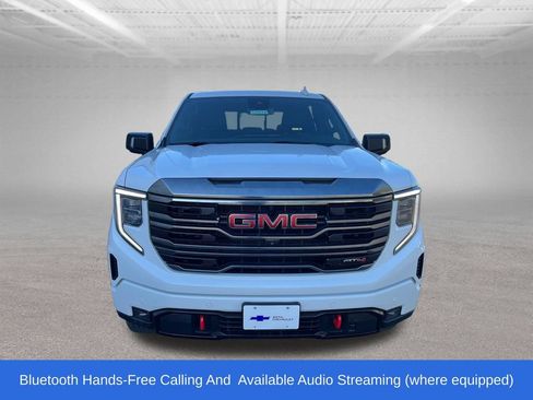 Used 2022 GMC Sierra 1500 AT4 w/ Sierra Safety Plus Package AWD/4WD image 10