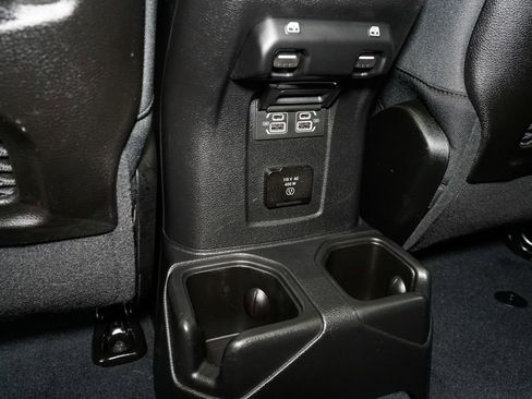 Used 2024 Jeep Gladiator Rubicon w/ Technology Group image 23