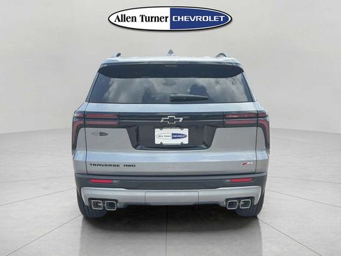 New 2026 Chevrolet Traverse Z71 w/ Driver Confidence Package AWD/4WD image 5