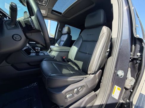 Used 2024 GMC Sierra 1500 Denali w/ Denali Reserve Package AWD/4WD image 16