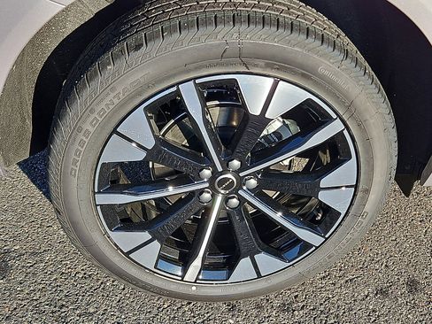 New 2026 Volvo XC60 B5 Plus w/ Protection Package Premier image 7