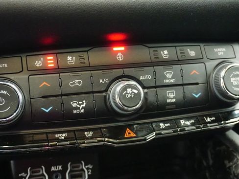 Used 2024 Dodge Durango R/T AWD/4WD image 34