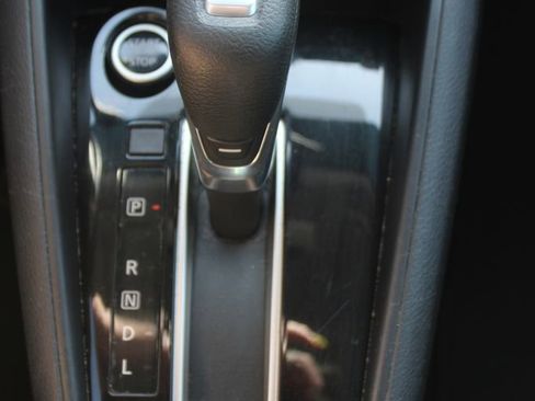 Used 2021 Nissan Kicks S image 23