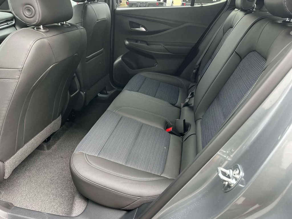 New 2025 Buick Envista Preferred w/ Convenience I Package FWD image 16
