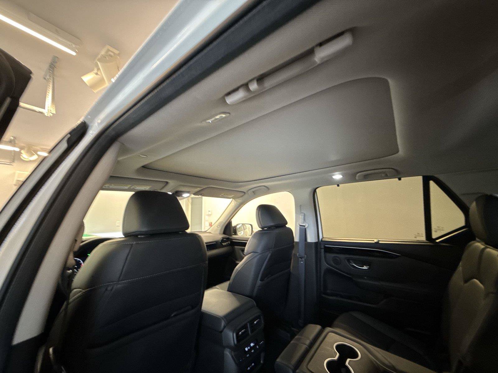 Used 2025 Honda Pilot Touring image 16