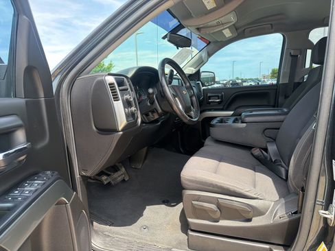 Used 2019 Chevrolet Silverado 1500 LT AWD/4WD image 10