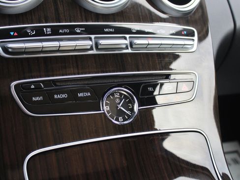 Used 2017 Mercedes-Benz C 300 4MATIC Sedan image 32