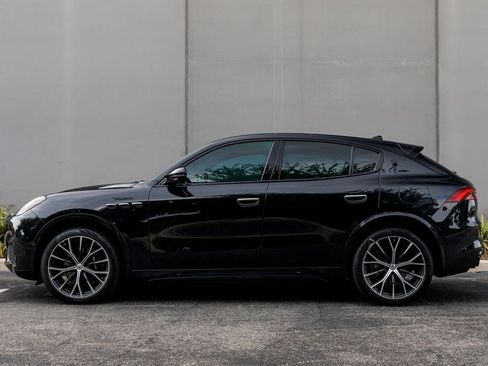 Certified 2023 Maserati Grecale Modena AWD/4WD image 2