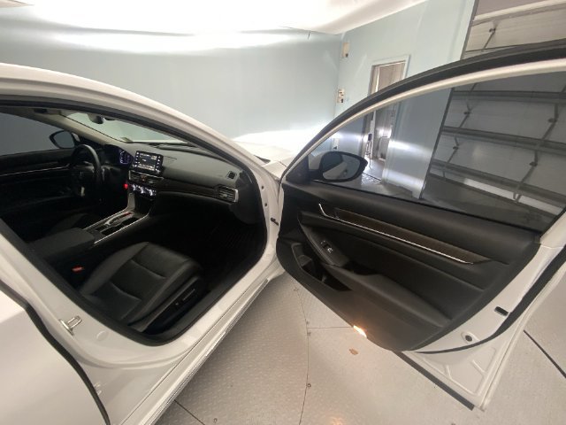 Used 2019 Honda Accord Touring image 24