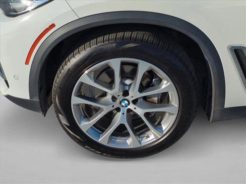 Used 2023 BMW X5 xDrive40i w/ Premium Package image 26