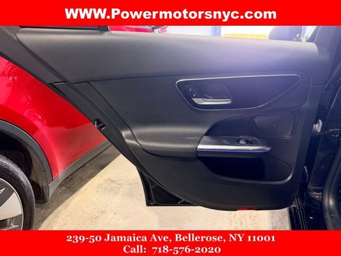 Used 2022 Mercedes-Benz C 300 4MATIC Sedan w/ Pinnacle Trim Package image 43
