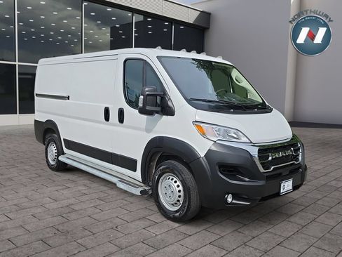 Used 2025 RAM ProMaster 2500 w/ U-Haul Equipment Group FWD image 7
