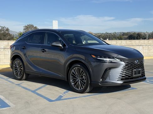 New 2026 Lexus RX 450h AWD image 2