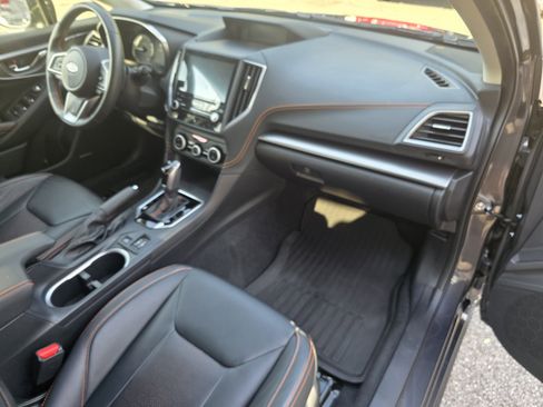 Certified 2022 Subaru Crosstrek 2.5i Limited w/ Moonroof Package 2 image 10