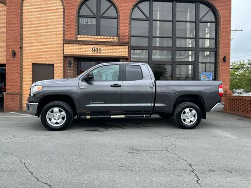 Used 2014 Toyota Tundra SR5 AWD/4WD image 4