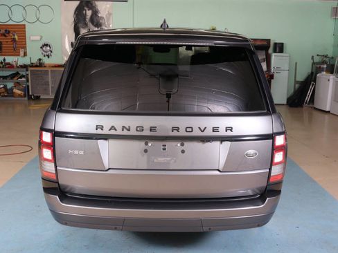 Used 2017 Land Rover Range Rover HSE image 21