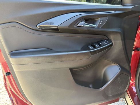 Used 2022 Chevrolet TrailBlazer RS w/ Convenience Package image 5