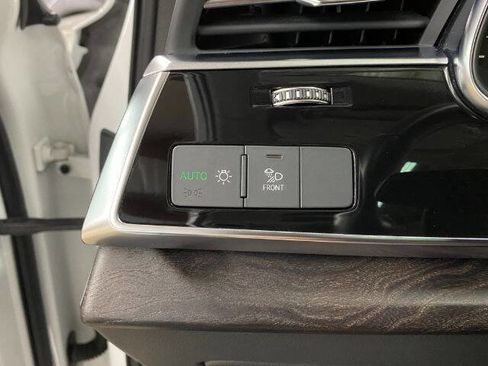 Used 2020 Audi Q7 3.0T Premium Plus image 30