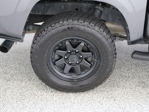 Certified 2023 Toyota Tacoma SR AWD/4WD image 6