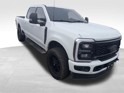 Used 2025 Ford F250 XLT w/ Black Appearance Package AWD/4WD image 15