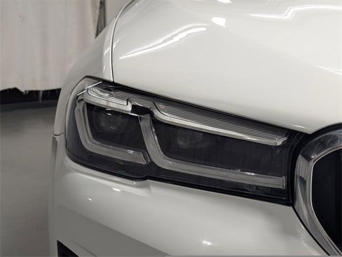 Used 2022 BMW 530i w/ Premium Package image 28