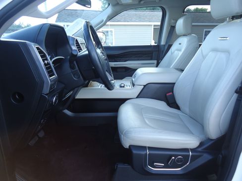 Used 2020 Ford Expedition Max Platinum AWD/4WD image 24