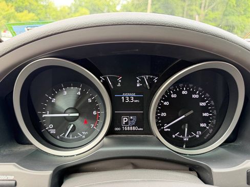 Used 2014 Toyota Land Cruiser AWD/4WD image 24