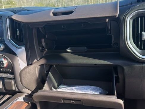 Certified 2023 GMC Sierra 2500 SLT w/ SLT Preferred Package image 14