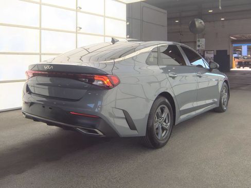 Used 2022 Kia K5 LX FWD image 6