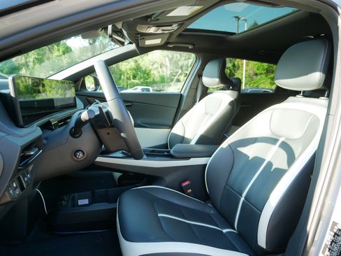 Certified 2025 Kia EV6 GT-Line AWD/4WD image 37