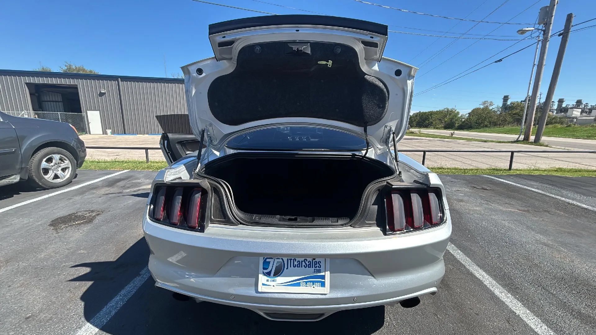 Used 2015 Ford Mustang Coupe RWD image 23