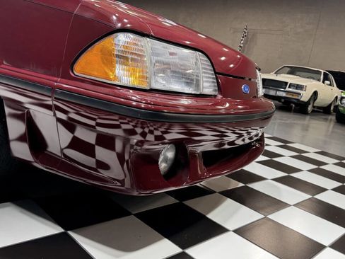 Used 1989 Ford Mustang GT image 20