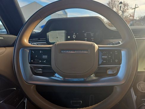 Used 2023 Land Rover Range Rover SE image 19