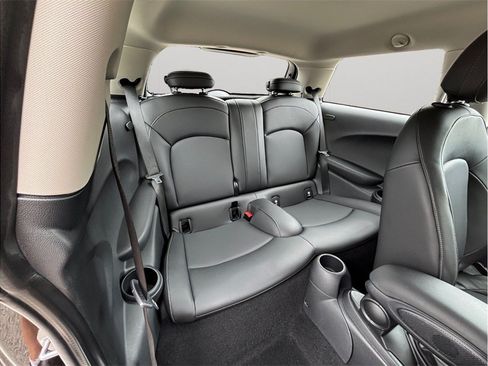 Used 2021 MINI Cooper 2-Door Hardtop FWD image 33
