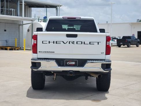 Used 2024 Chevrolet Silverado 2500 LT AWD/4WD image 6