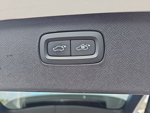 Used 2024 Volvo XC90 B6 Plus w/ Protection Package Premier image 14