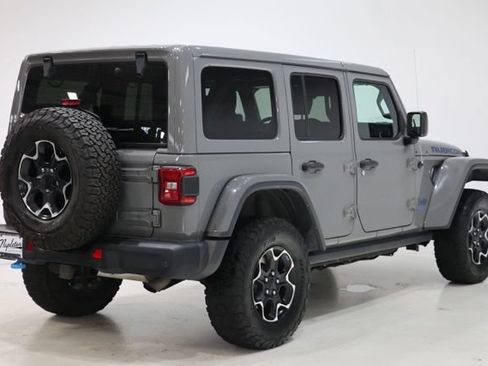 Used 2022 Jeep Wrangler Unlimited Rubicon 4xe w/ Dual Top Group AWD/4WD image 7