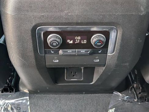 Used 2022 Chevrolet Tahoe LT w/ LT Signature Package AWD/4WD image 26