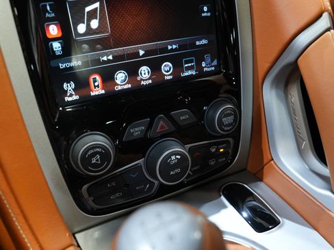 Used 2013 SRT Viper GTS w/ GTS Laguna Interior Pkg image 43