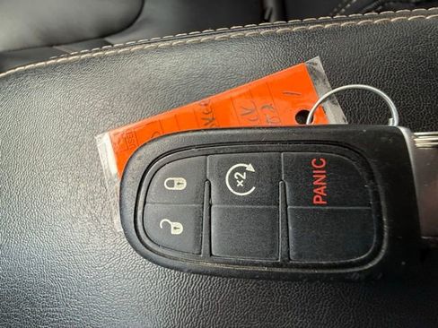 Used 2017 Jeep Cherokee Limited AWD/4WD image 30