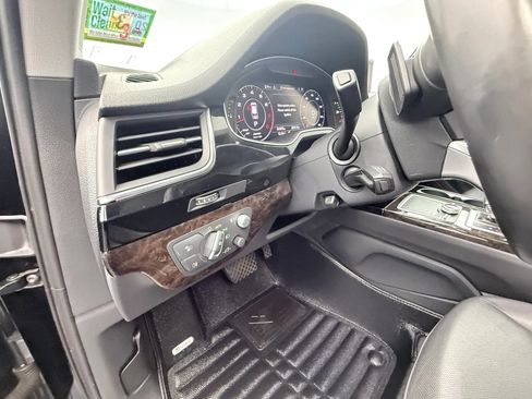 Used 2018 Audi Q7 3.0T Prestige w/ Prestige Package AWD/4WD image 29