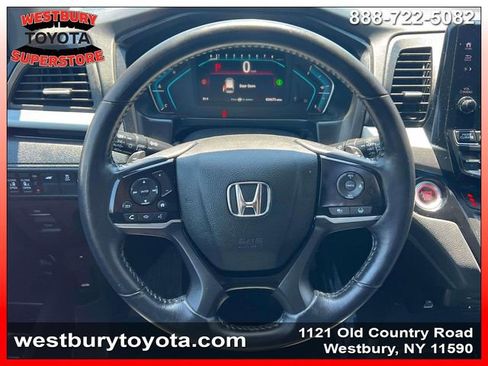 Used 2023 Honda Odyssey Touring image 14