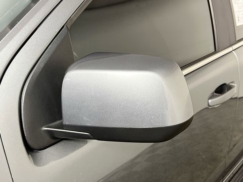 Used 2019 GMC Canyon SLE w/ Driver Alert Package image 13