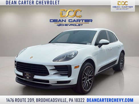 Used 2020 Porsche Macan AWD/4WD image 1